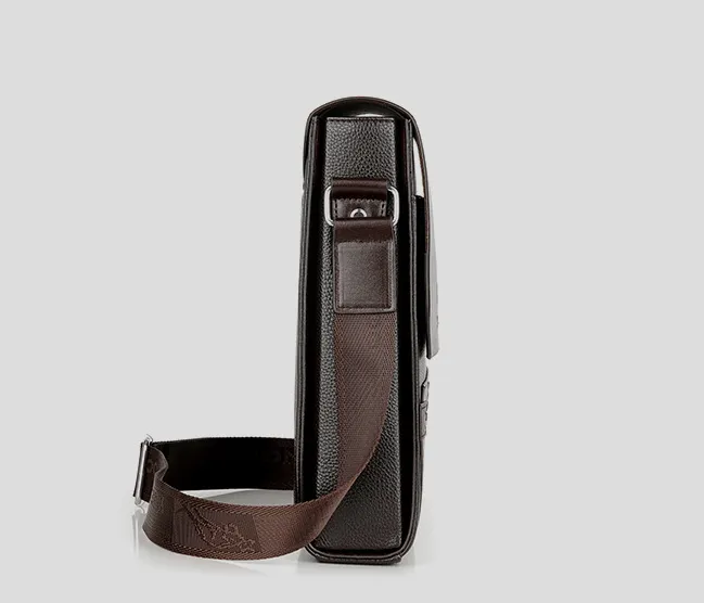 Urban Executive Crossbody detail 4