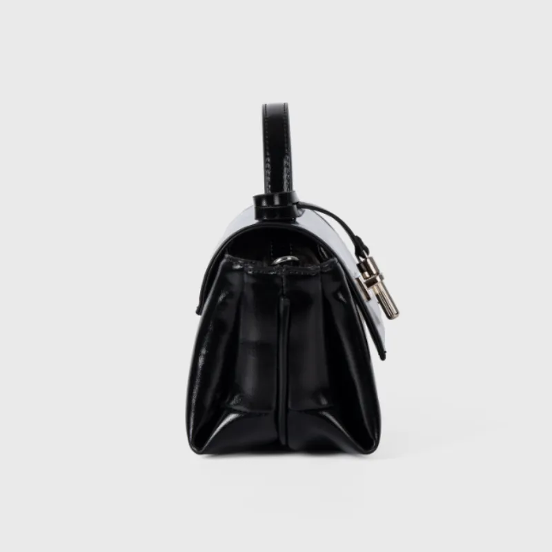 Luna Luxe Flap Handbag image 3