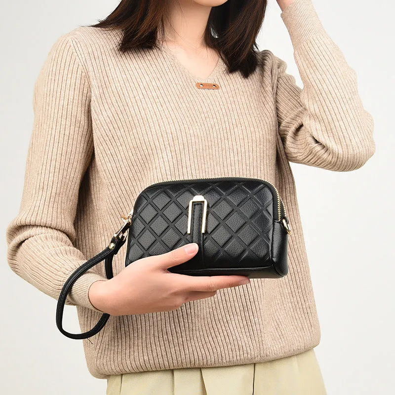 Signature Quilted Designer Crossbody Bag image 5