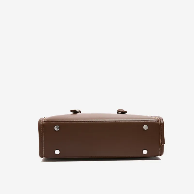 Classic Shoulder Bag image 4