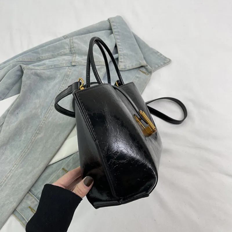 Liora Luxe Handbag image 3