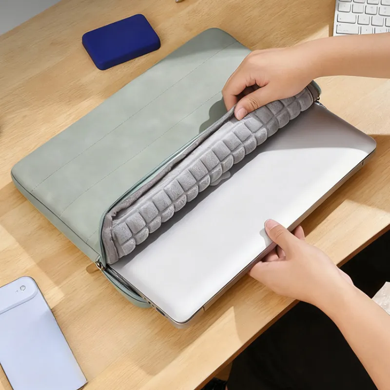 360° Shockproof Quilted Laptop Sleeve image 5