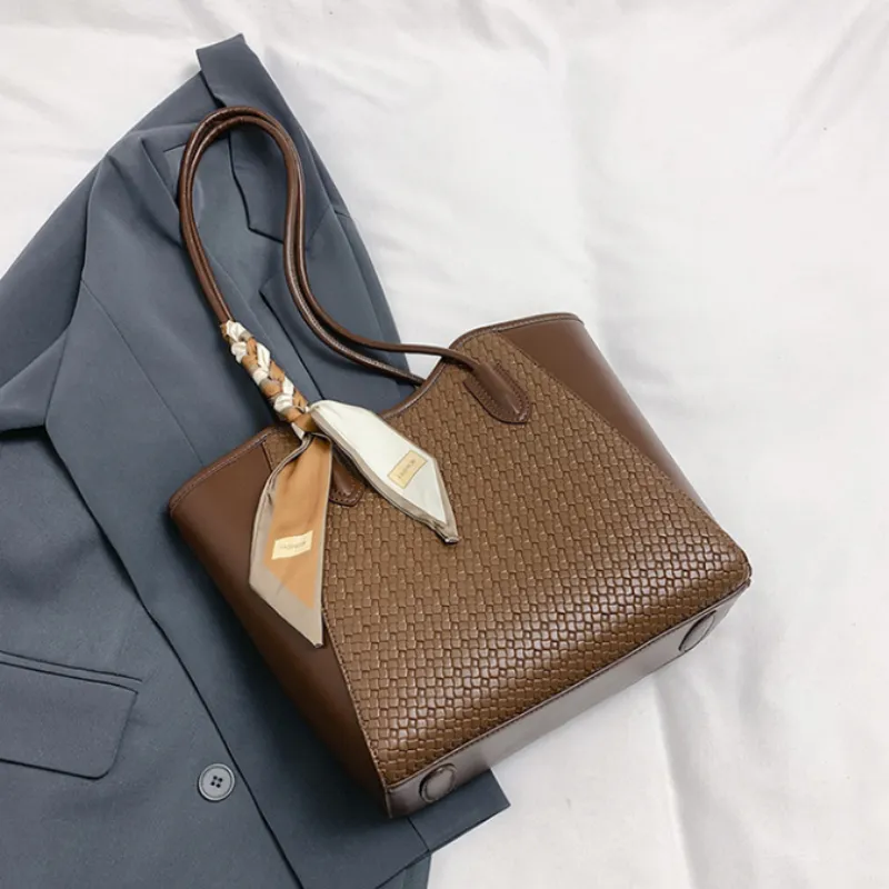 Aurelia Cross-Weave Large Capacity Tote Bag image 3
