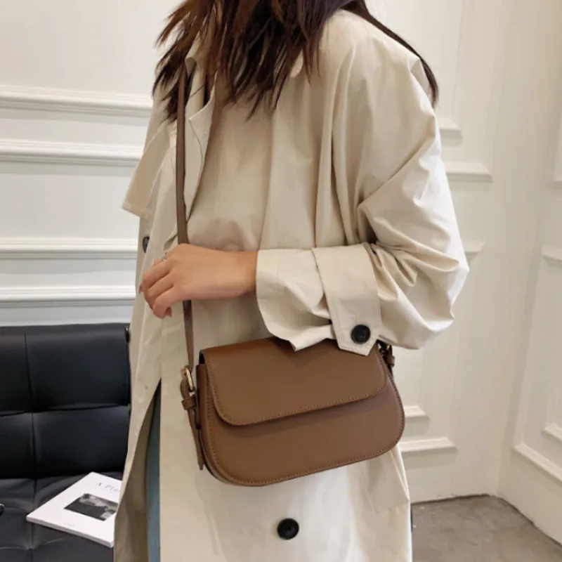 Classic Tofu Women’s Shoulder Bag image 5