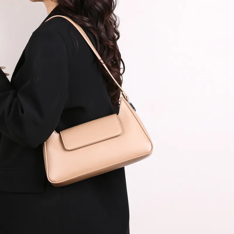 Minimal Luxe Flap Shoulder Bag image 5